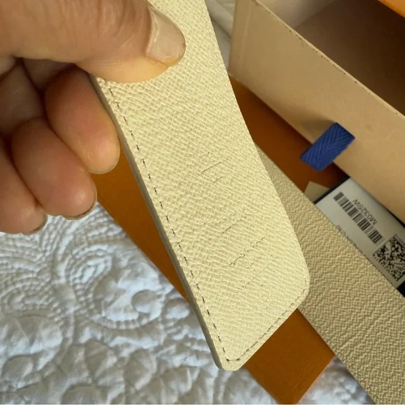 Louis Vuitton Damier Azur Canvas Belt With A Gold Tone Buckle Reversible - Picture 9 of 11